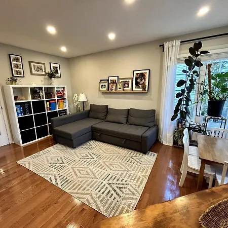 Large 4bd In Orleans With Pool