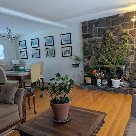 Guest house In Area Ottawa