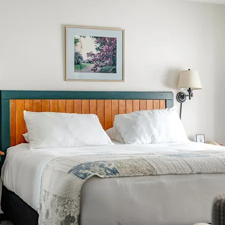 Strathmere Country Retreat Country house Ottawa