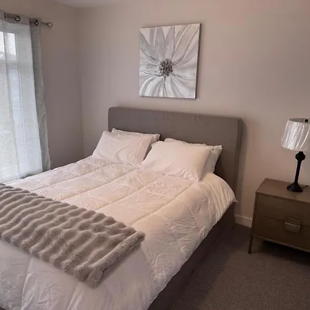 Crystal Boutique Apartment Ottawa