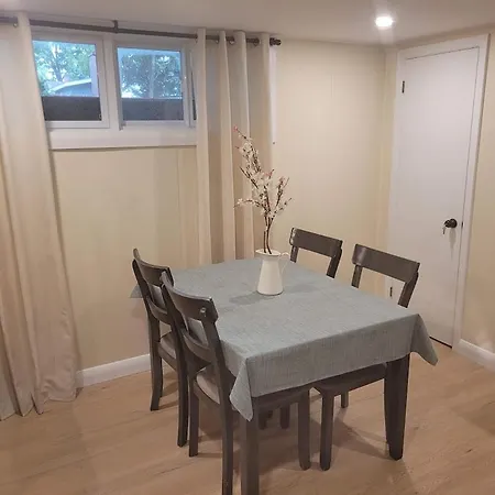 Modern 2 Bedroom Unit - River Walk *