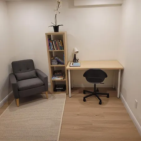 Modern 2 Bedroom Unit - River Walk