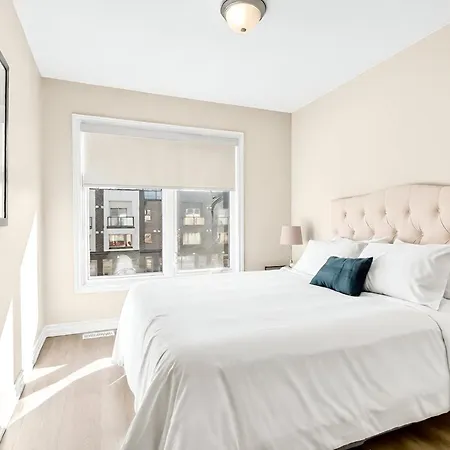 Modern 4br Townhouse Free Parking