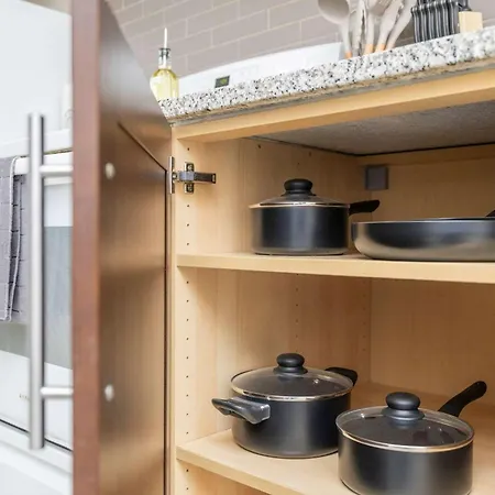 Newly Renovated - Modern * Ottawa