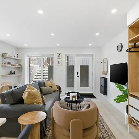 New Modern 1br Basement Near Downtown Free Parking Apartment
