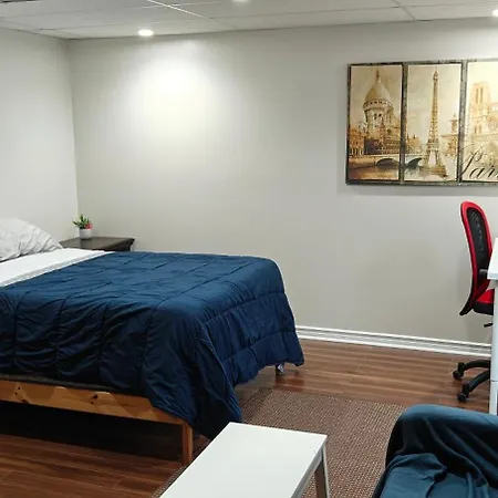 A Private Hideaway With Free Parking Minutes From The Airport *