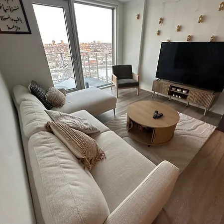 Vanier Luxury Apartment *