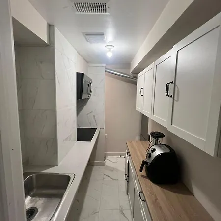 Basement With 2 Apartment