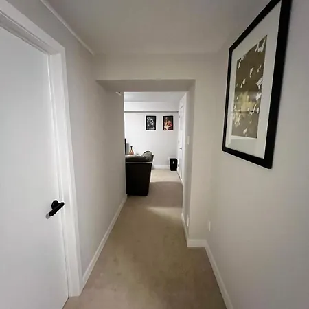 Basement With 2 * Ottawa
