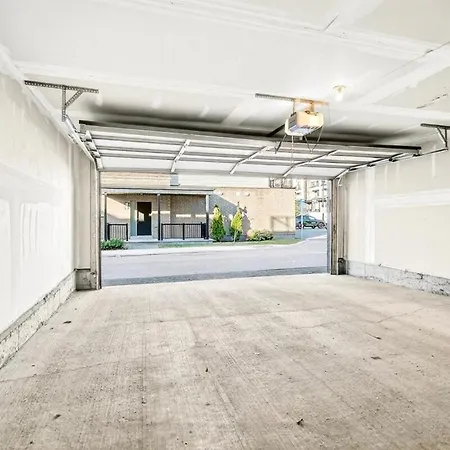Apartment Modern 4br Townhouse Free Parking *