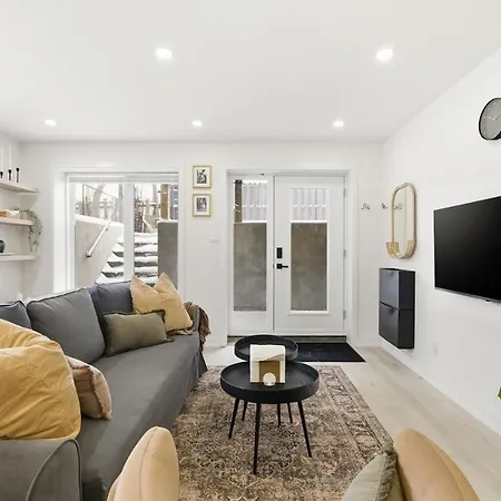 New Modern 1br Basement Near Downtown Free Parking Apartment Ottawa
