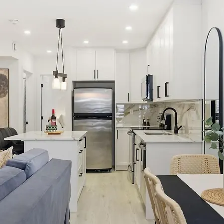 New Modern 1br Basement Near Downtown Free Parking Apartment