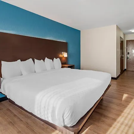 Quality Inn 3*