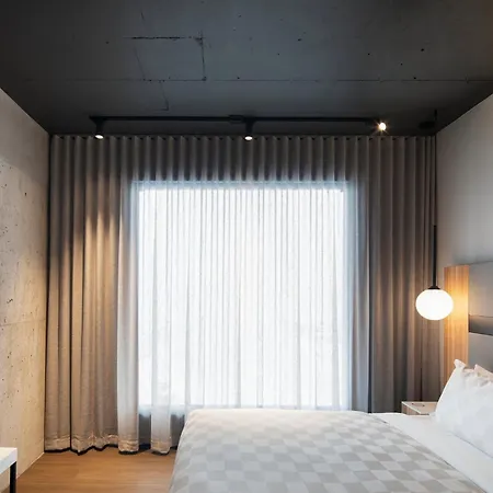 Alt Airport Hotel *