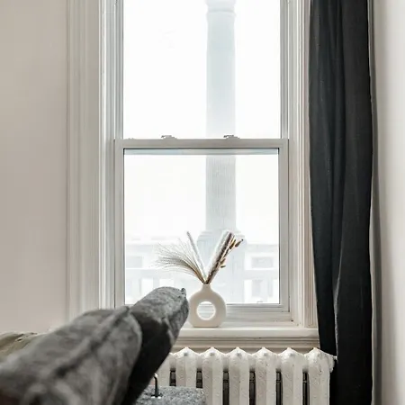 Parlour 4* Ottawa
