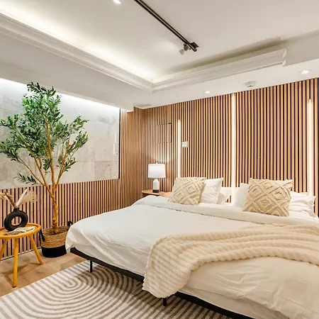 Parlour 4*