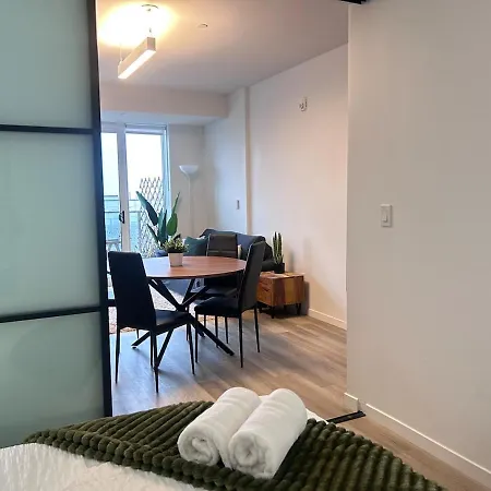 Apartment Modern In The Heart Of Westboro