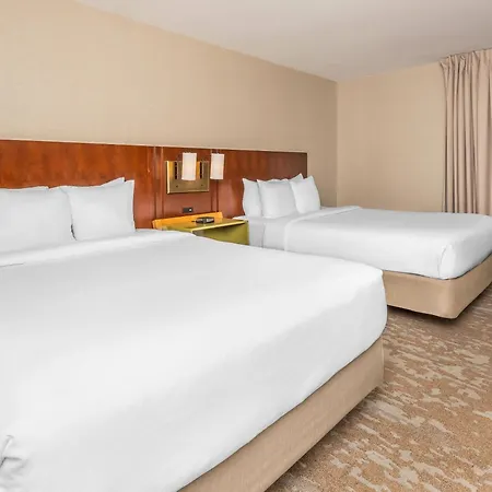 Comfort Kanata West Inn 4*
