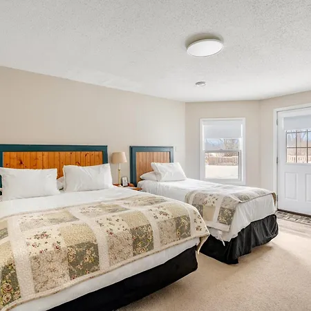Strathmere Country Retreat Country house Ottawa