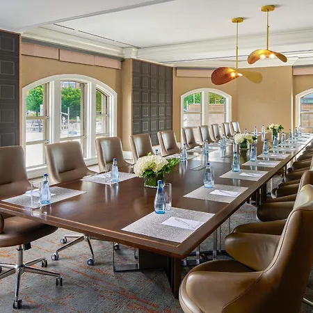Fairmont Chateau Laurier Hotel 5*