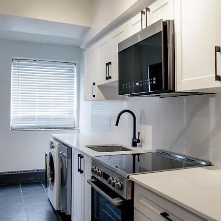 Embassy & 3* Ottawa