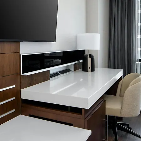 Delta By Marriott Centre 4*