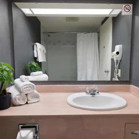 Cartier Place Hotel