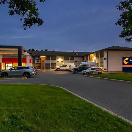 Comfort Kanata West Inn 4*