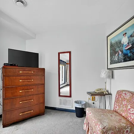 Loyly Hotel Ottawa