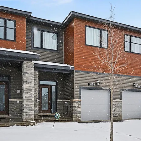 Modern Spacious 3br With Free Parking And Wi-fi Holiday home Ottawa
