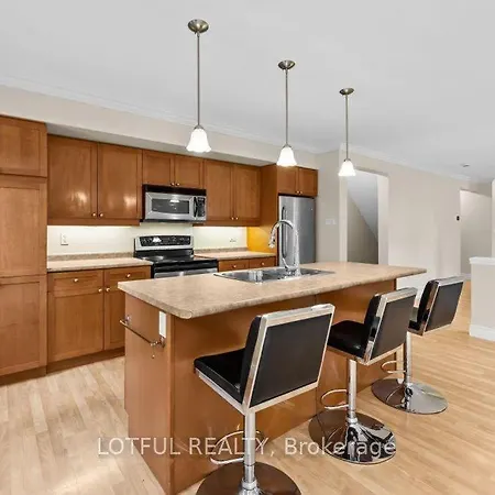 Bahari Breeze * Ottawa