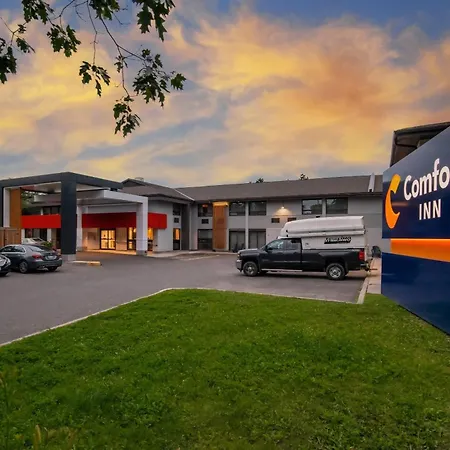 Comfort Kanata West 4*