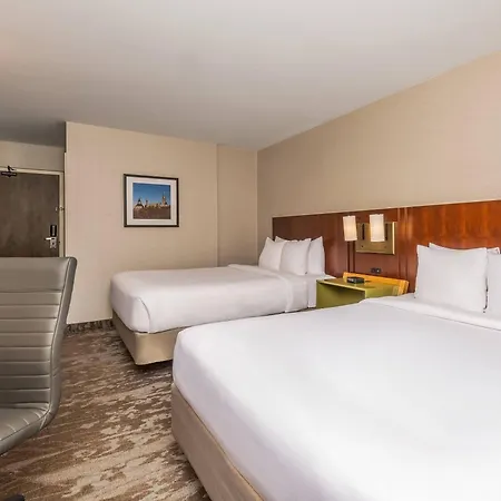Comfort Kanata West Inn