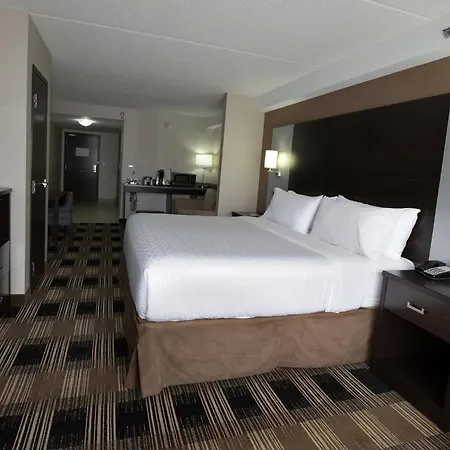 Express & East-orleans By Ihg Hotel 2*