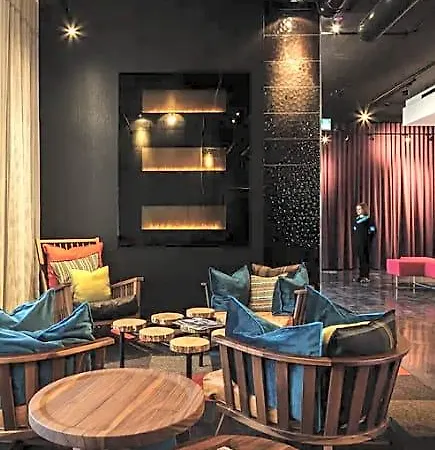 Alt Downtown 3*