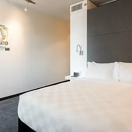 Alt Downtown Hotel 3*