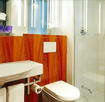 Alt Downtown Hotel