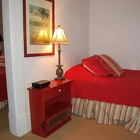 Mcgee's Bed & Breakfast 3*