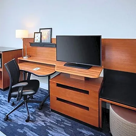 Fairfield & By Marriott Kanata Hotel