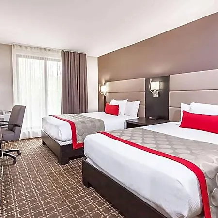 Ramada By Wyndham On The Rideau Hotel