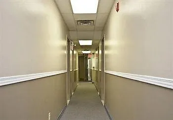 Ottawa Inn Hotel 2*