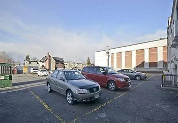 Ottawa Inn Hotel 2*