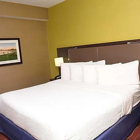 Days By Wyndham Hotel Ottawa