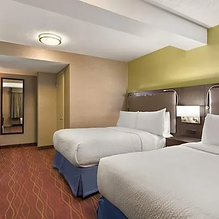 Days By Wyndham Hotel Ottawa