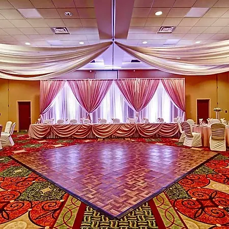 Hilton Garden Airport Ottawa