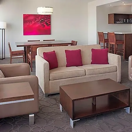 Delta By Marriott Centre 4*