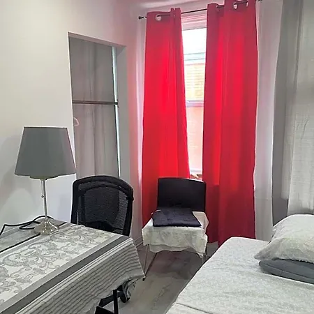 Homestay Uottawa Private Meters Away From Parliament Hill *