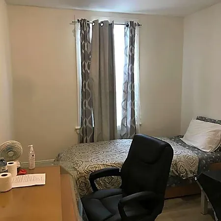 Homestay Uottawa Private Meters Away From Parliament Hill *