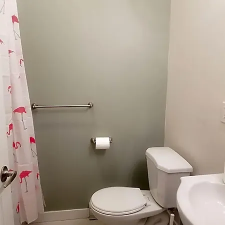 Downtown Aparthotel 3*