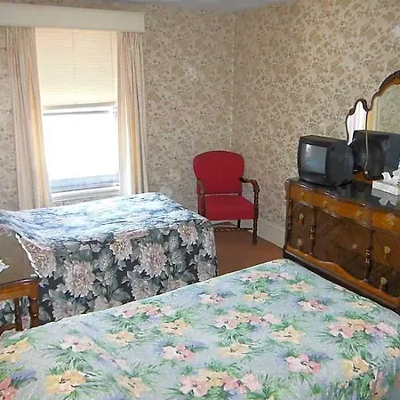 Des Arts Bed & Breakfast 2*
